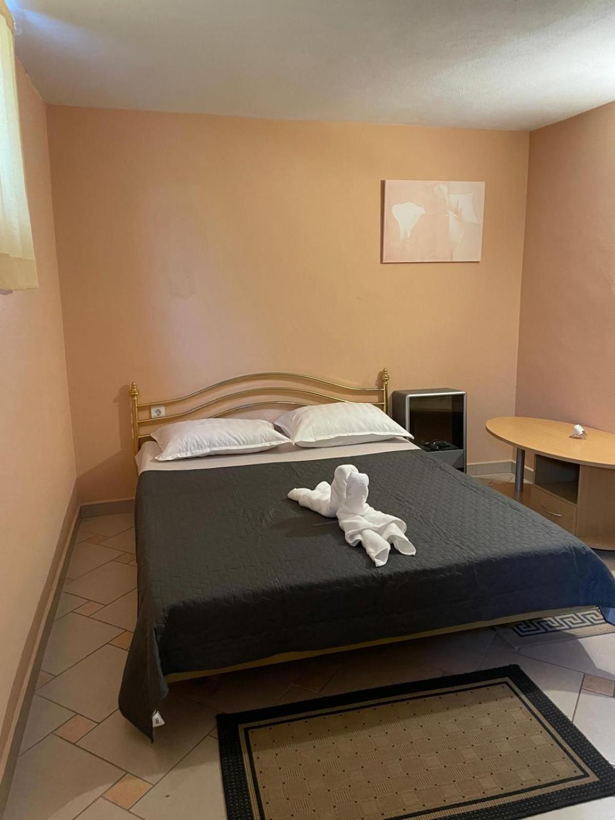 Apartaments Remi スタリグラード エクステリア 写真